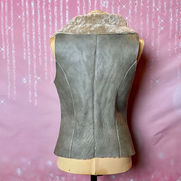 [4] Free People MUUBAA Bronson Sheepskin Gilet in Elephant Grey NWOT - Picture 5 of 8